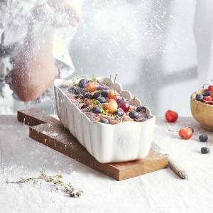 Emile Henry Stampo Plum Cake